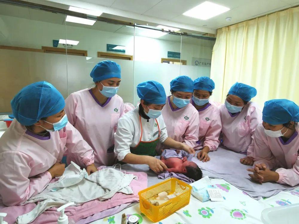 孝昌县妇婴监护型护送